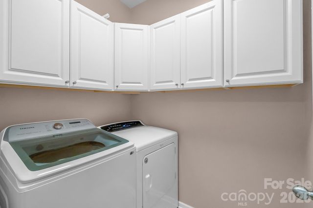 1710 Yellow Daisy Drive, Matthews, NC 28104