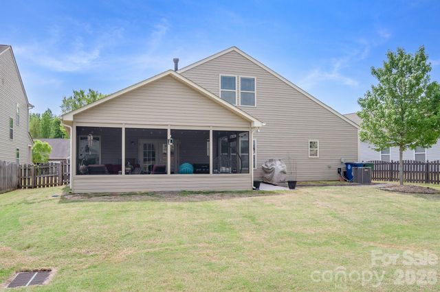 1710 Yellow Daisy Drive, Matthews, NC 28104