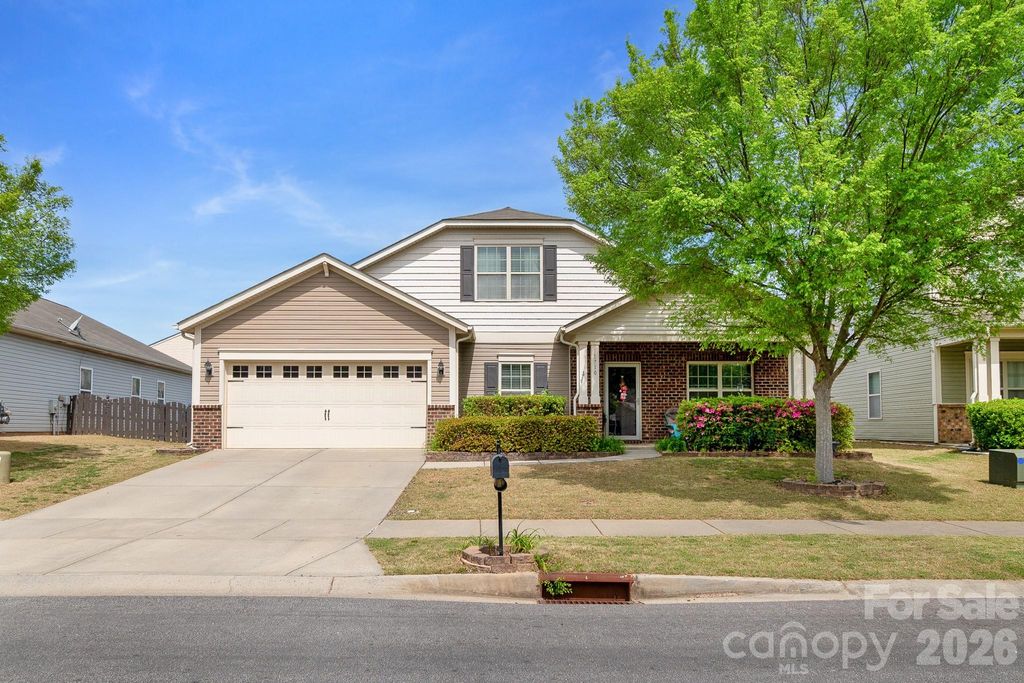 1710 Yellow Daisy Drive, Matthews, NC 28104