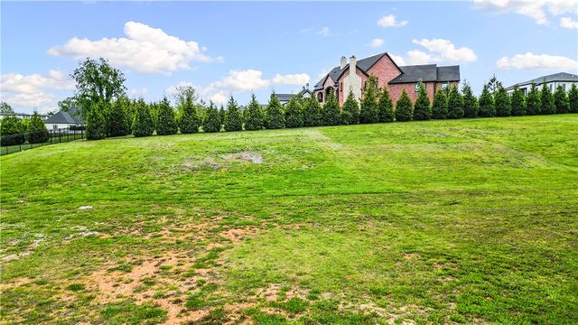 4815 Southgate Estates Circle, Rogers, AR 72758