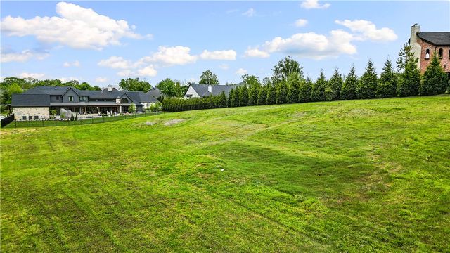4815 Southgate Estates Circle, Rogers, AR 72758