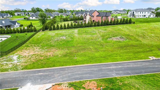 4815 Southgate Estates Circle, Rogers, AR 72758
