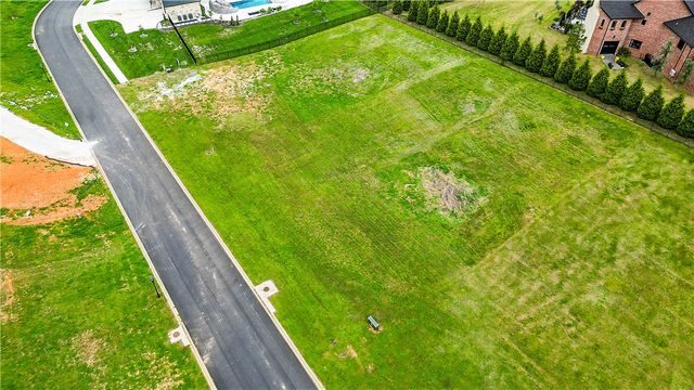 4815 Southgate Estates Circle, Rogers, AR 72758