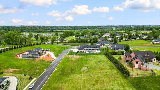 4815 Southgate Estates Circle, Rogers, AR 72758