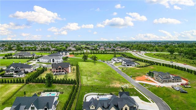 4815 Southgate Estates Circle, Rogers, AR 72758