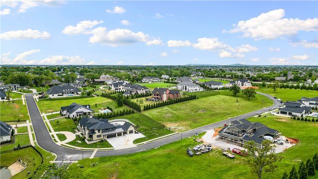4815 Southgate Estates Circle, Rogers, AR 72758