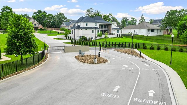 4815 Southgate Estates Circle, Rogers, AR 72758