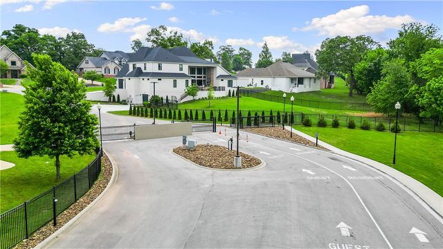 4815 Southgate Estates Circle, Rogers, AR 72758
