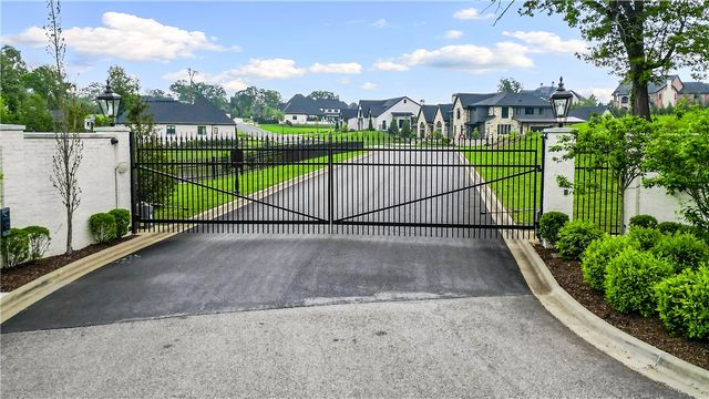 4815 Southgate Estates Circle, Rogers, AR 72758