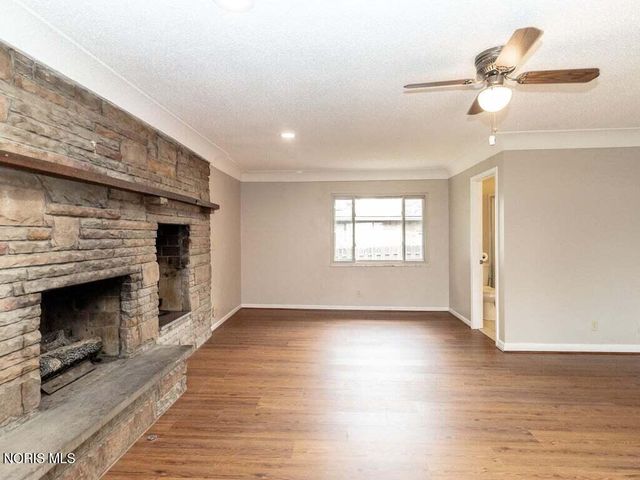 2917 Shoreland Avenue, Toledo, OH 43611