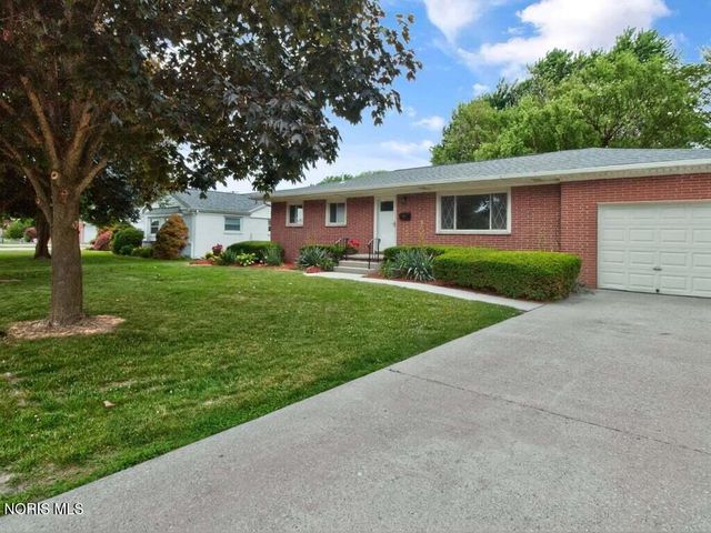 2917 Shoreland Avenue, Toledo, OH 43611