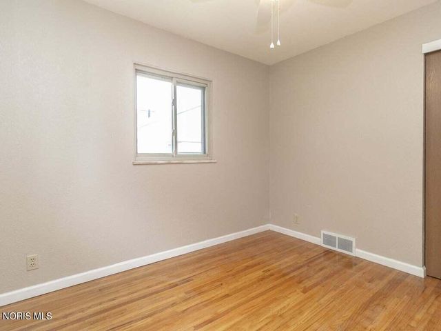2917 Shoreland Avenue, Toledo, OH 43611