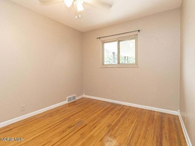2917 Shoreland Avenue, Toledo, OH 43611