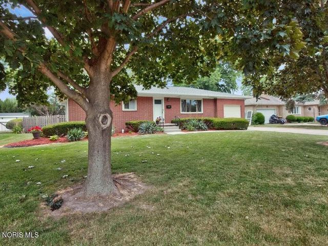 2917 Shoreland Avenue, Toledo, OH 43611