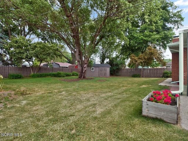 2917 Shoreland Avenue, Toledo, OH 43611