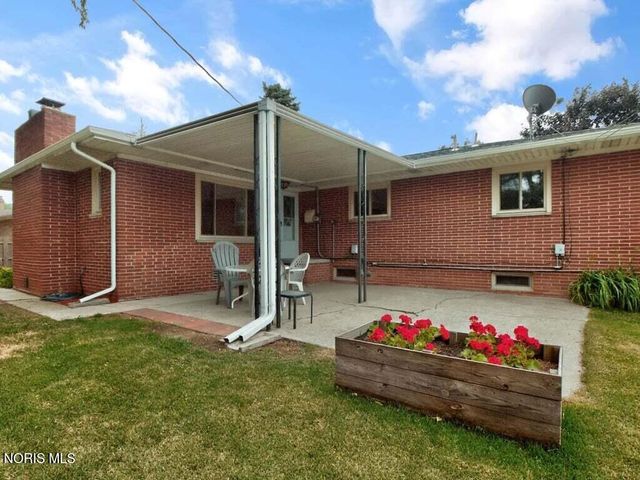 2917 Shoreland Avenue, Toledo, OH 43611