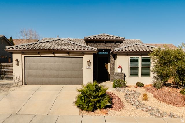 186 W PERIDOT DR, Washington, UT 84780