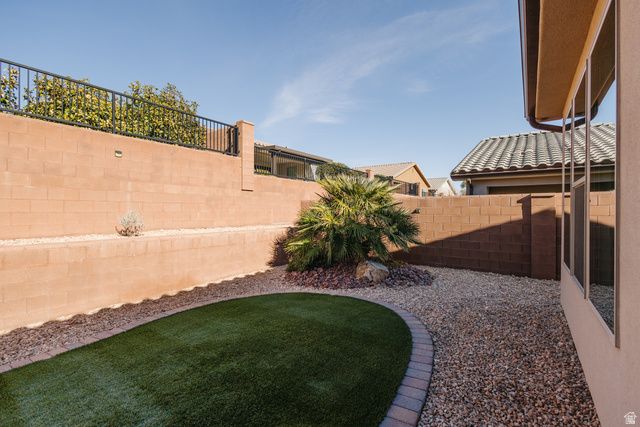 186 W PERIDOT DR, Washington, UT 84780