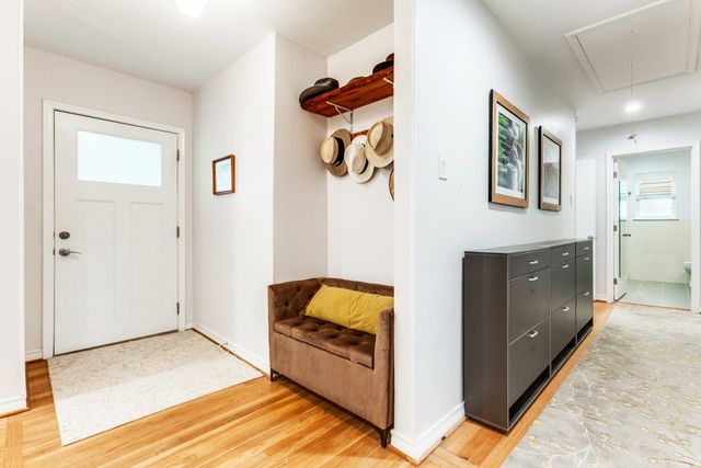 6221 Berryhill Street, Dallas, TX 75231