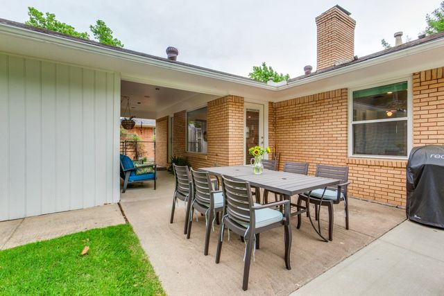 6221 Berryhill Street, Dallas, TX 75231