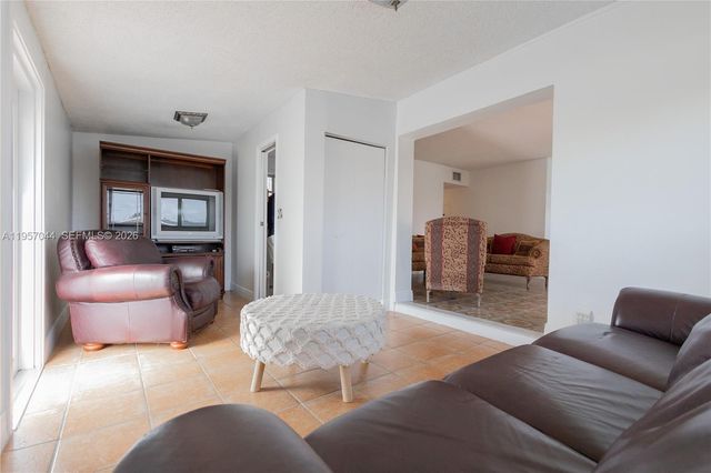 4420 SW 114th Ct, Miami, FL 33165