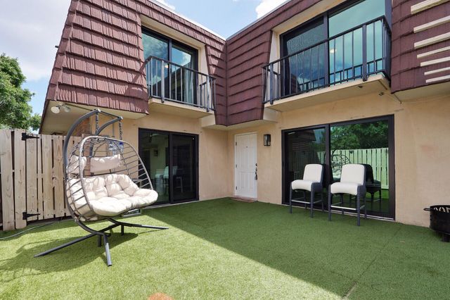 1614 16th Lane, Palm Beach Gardens, FL 33418