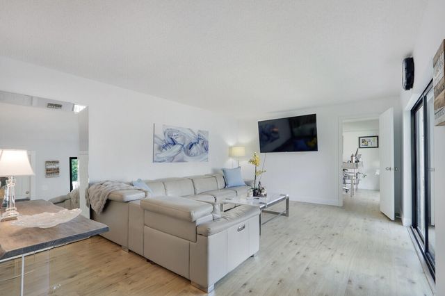 1614 16th Lane, Palm Beach Gardens, FL 33418