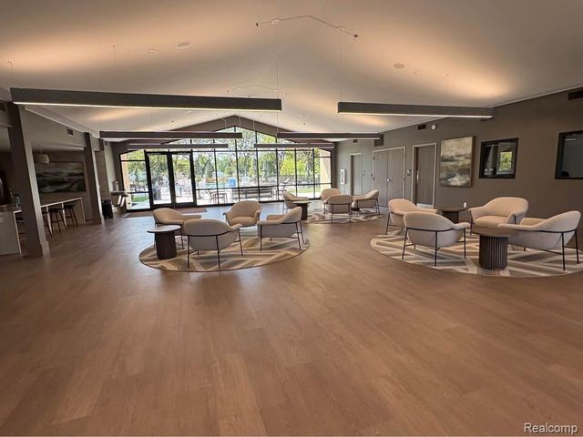 6421 Breezeway Drive, Brighton, MI 48114