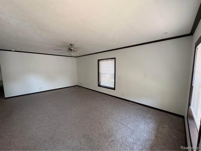 6421 Breezeway Drive, Brighton, MI 48114