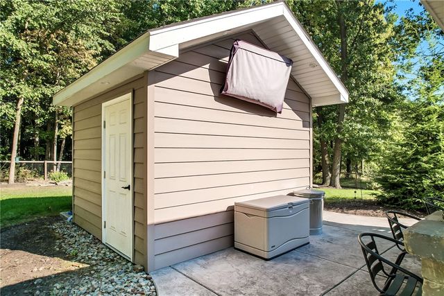 2489 Maria Lane, Hermitage, PA 16148