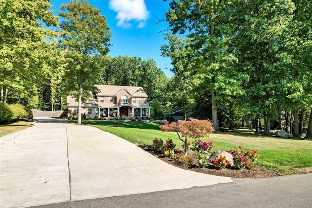 2489 Maria Lane, Hermitage, PA 16148