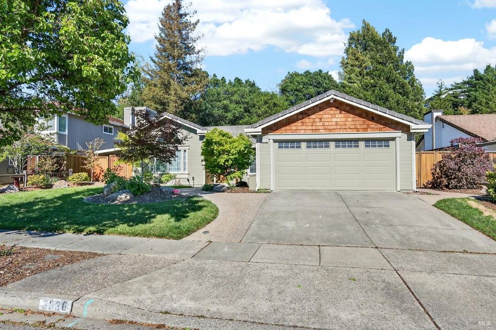 3336 Brittany Cir, Napa, CA 94558