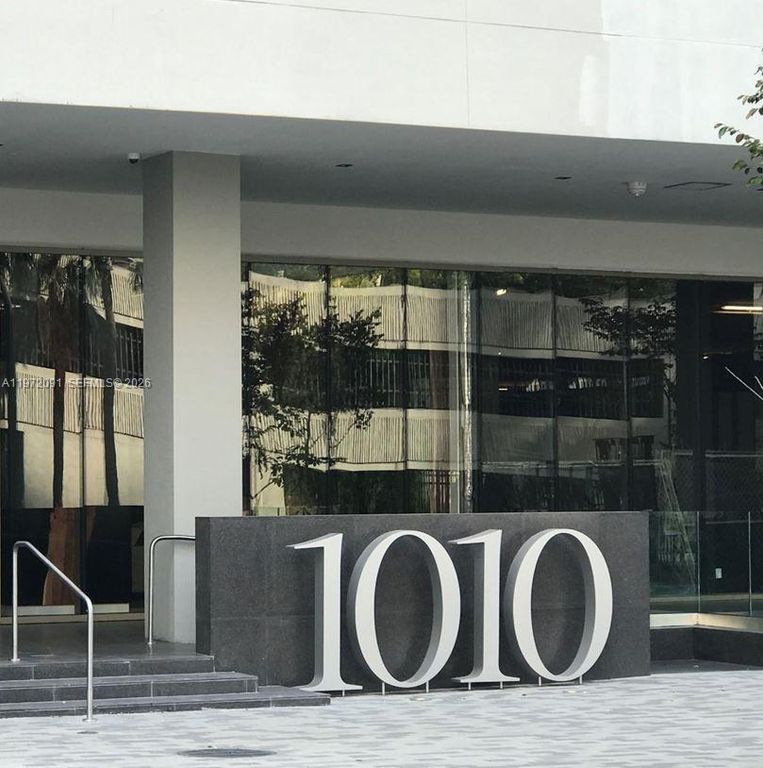 1010 Brickell Ave 3509, Miami, FL 33131