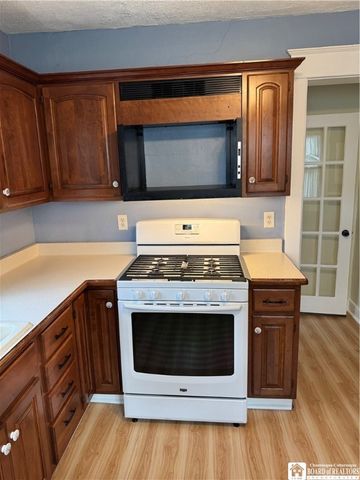 9 Willowbrook Avenue, Dunkirk, NY 14048