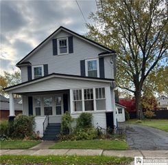 9 Willowbrook Avenue, Dunkirk, NY 14048