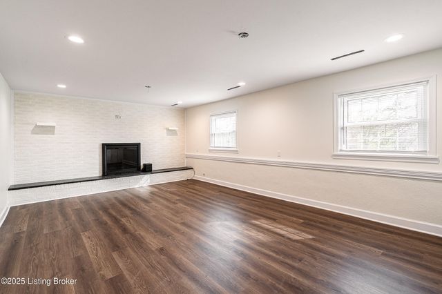 3801 Iron Horse Way, Louisville, KY 40272