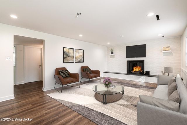 3801 Iron Horse Way, Louisville, KY 40272