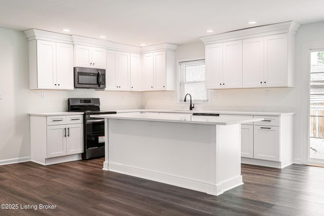 3801 Iron Horse Way, Louisville, KY 40272