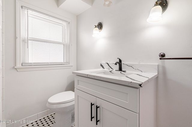 3801 Iron Horse Way, Louisville, KY 40272