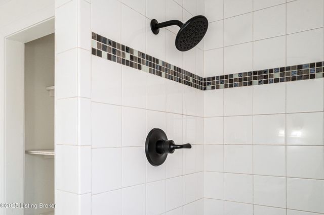 3801 Iron Horse Way, Louisville, KY 40272