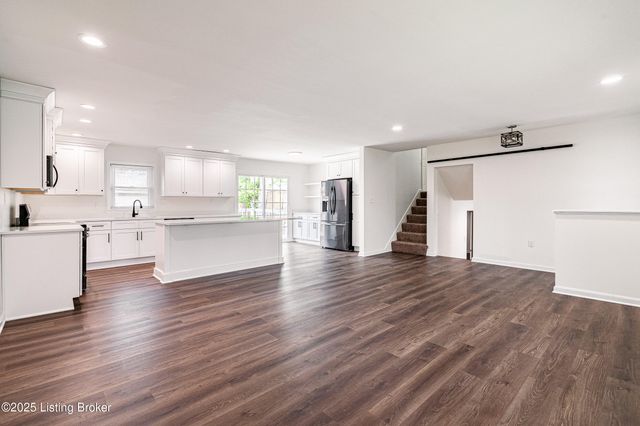 3801 Iron Horse Way, Louisville, KY 40272