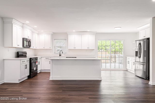 3801 Iron Horse Way, Louisville, KY 40272