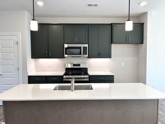 7 Pikewood Lane, Greenville, SC 29607