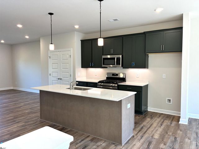 7 Pikewood Lane, Greenville, SC 29607