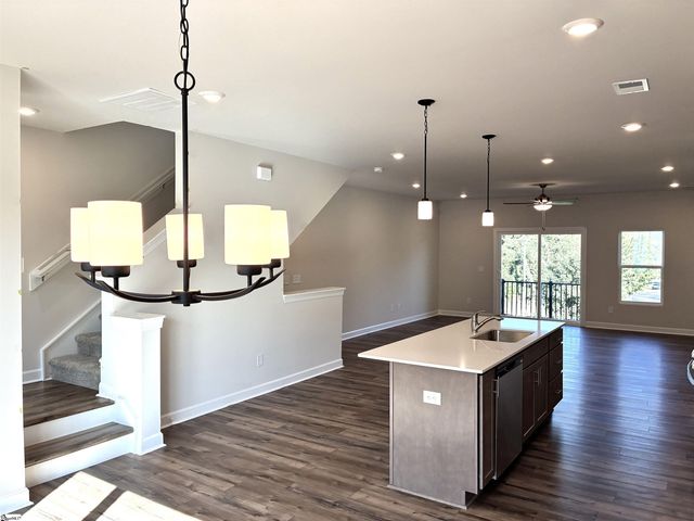 7 Pikewood Lane, Greenville, SC 29607