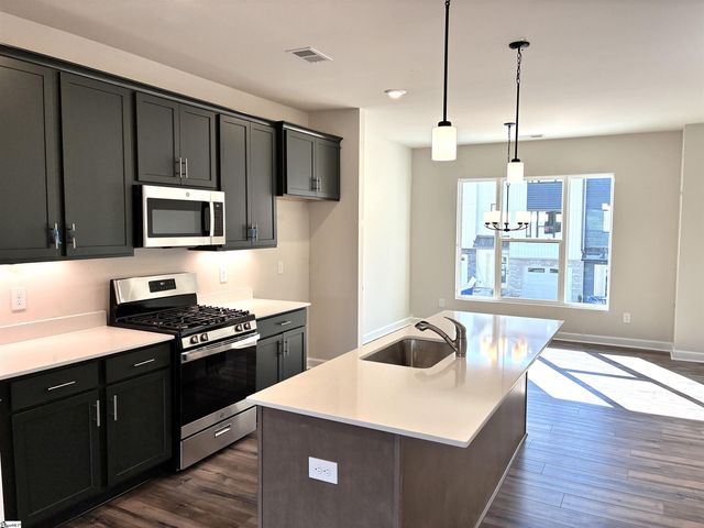 7 Pikewood Lane, Greenville, SC 29607