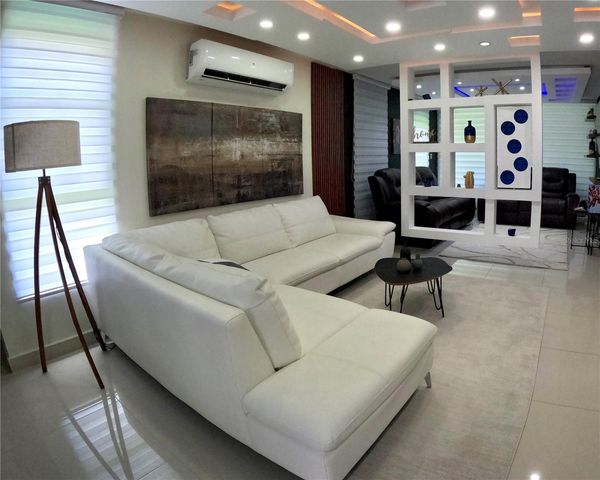 Calle MANTARRAYA, Dorado, PR 00646