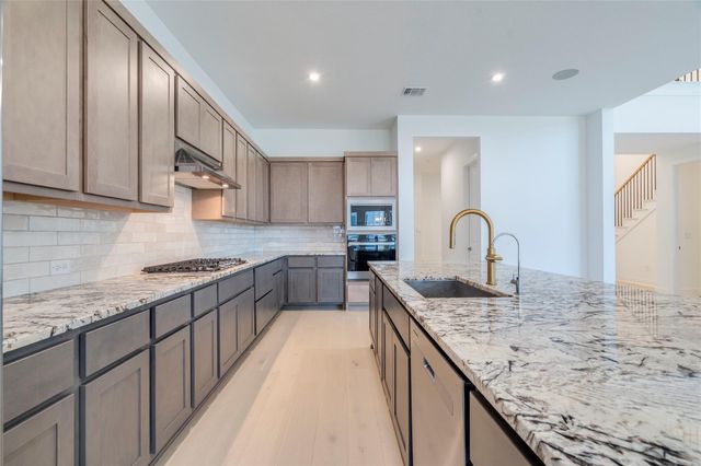 2217 Sondrio BND, Leander, TX 78641
