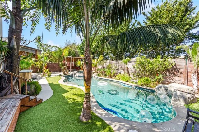 17327 Apel Lane, Huntington Beach, CA 92649