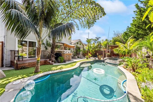 17327 Apel Lane, Huntington Beach, CA 92649